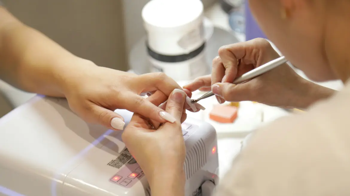 Nagelstudio sichtbar machen
